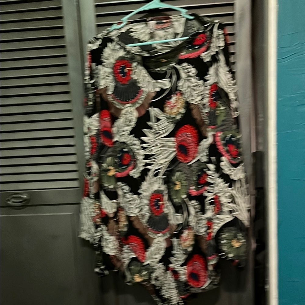 Floral Black and Red Tunic Top Size L/XL